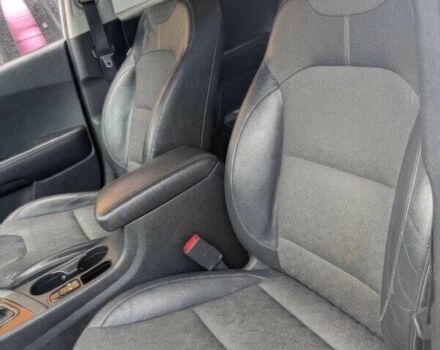 Белый Киа Niro, объемом двигателя 1.6 л и пробегом 64 тыс. км за 10300 $, фото 8 на Automoto.ua