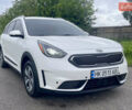 Белый Киа Niro, объемом двигателя 1.58 л и пробегом 88 тыс. км за 17500 $, фото 6 на Automoto.ua