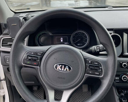 Белый Киа Niro, объемом двигателя 1.59 л и пробегом 66 тыс. км за 16500 $, фото 11 на Automoto.ua