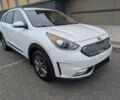 Белый Киа Niro, объемом двигателя 1.6 л и пробегом 64 тыс. км за 10300 $, фото 1 на Automoto.ua