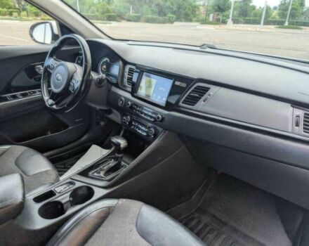 Белый Киа Niro, объемом двигателя 1.6 л и пробегом 66 тыс. км за 9000 $, фото 9 на Automoto.ua