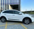 Кіа Niro 2017 у Києві на Automoto.ua Білий Кіа Niro, об'ємом двигуна 0 л та пробігом 75 тис. км за 10500 $, фото 2 на Automoto.ua