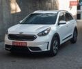 Белый Киа Niro, объемом двигателя 1.58 л и пробегом 245 тыс. км за 13100 $, фото 1 на Automoto.ua
