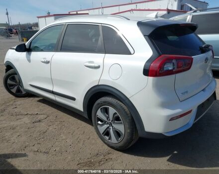 Белый Киа Niro, объемом двигателя 1.6 л и пробегом 166 тыс. км за 9900 $, фото 3 на Automoto.ua
