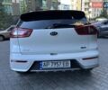 Белый Киа Niro, объемом двигателя 1.58 л и пробегом 147 тыс. км за 20000 $, фото 7 на Automoto.ua