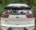 Белый Киа Niro, объемом двигателя 1.58 л и пробегом 118 тыс. км за 15800 $, фото 2 на Automoto.ua
