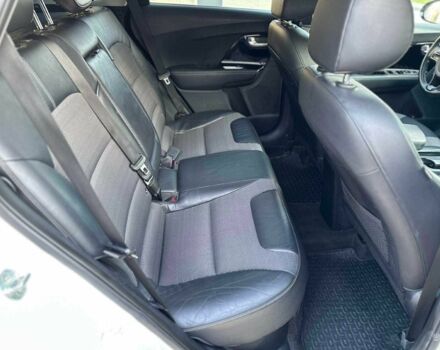 Кіа Niro 2017 у Києві на Automoto.ua Білий Кіа Niro, об'ємом двигуна 0 л та пробігом 75 тис. км за 10500 $, фото 8 на Automoto.ua