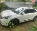 Белый Киа Niro, объемом двигателя 1.58 л и пробегом 118 тыс. км за 15800 $, фото 5 на Automoto.ua