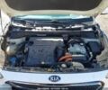 Белый Киа Niro, объемом двигателя 1.6 л и пробегом 100 тыс. км за 10000 $, фото 9 на Automoto.ua