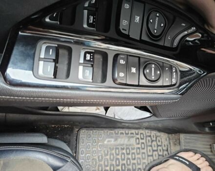 Белый Киа Niro, объемом двигателя 1.58 л и пробегом 180 тыс. км за 17200 $, фото 7 на Automoto.ua