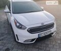 Білий Кіа Niro, об'ємом двигуна 1.6 л та пробігом 158 тис. км за 18400 $, фото 47 на Automoto.ua