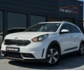 Белый Киа Niro, объемом двигателя 1.6 л и пробегом 238 тыс. км за 13800 $, фото 1 на Automoto.ua