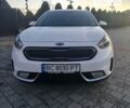 Білий Кіа Niro, об'ємом двигуна 1.6 л та пробігом 158 тис. км за 18400 $, фото 44 на Automoto.ua