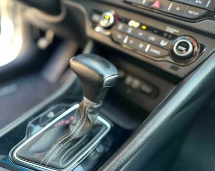 Кіа Niro 2017 у Києві на Automoto.ua Білий Кіа Niro, об'ємом двигуна 0 л та пробігом 75 тис. км за 10500 $, фото 9 на Automoto.ua