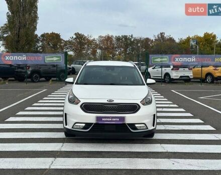 Білий Кіа Niro, об'ємом двигуна 1.58 л та пробігом 134 тис. км за 15999 $, фото 1 на Automoto.ua