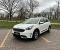 Белый Киа Niro, объемом двигателя 1.6 л и пробегом 184 тыс. км за 15500 $, фото 1 на Automoto.ua