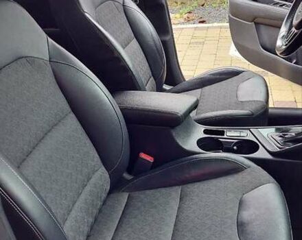 Білий Кіа Niro, об'ємом двигуна 1.58 л та пробігом 182 тис. км за 19200 $, фото 19 на Automoto.ua