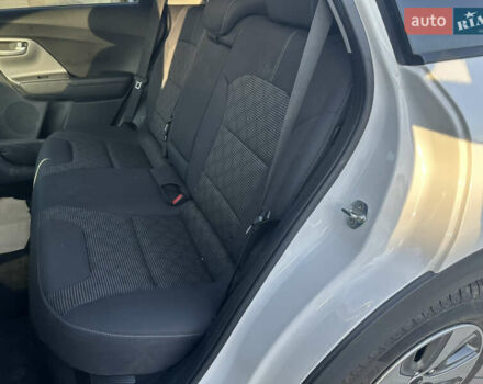 Білий Кіа Niro, об'ємом двигуна 1.6 л та пробігом 164 тис. км за 15500 $, фото 8 на Automoto.ua