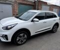 Білий Кіа Niro, об'ємом двигуна 0 л та пробігом 211 тис. км за 16400 $, фото 10 на Automoto.ua