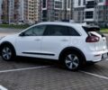 Белый Киа Niro, объемом двигателя 1.6 л и пробегом 161 тыс. км за 12500 $, фото 2 на Automoto.ua