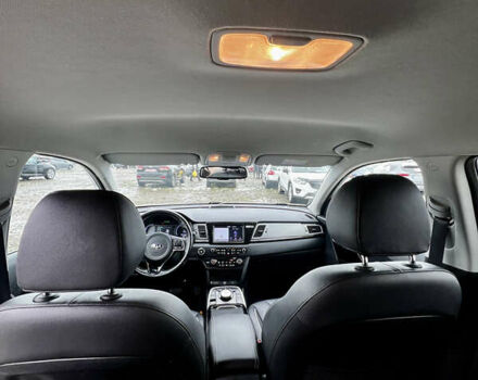 Белый Киа Niro, объемом двигателя 0 л и пробегом 137 тыс. км за 17999 $, фото 32 на Automoto.ua