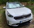 Белый Киа Niro, объемом двигателя 1.58 л и пробегом 131 тыс. км за 15100 $, фото 1 на Automoto.ua
