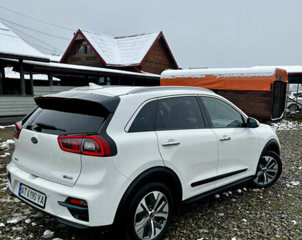 Белый Киа Niro, объемом двигателя 0 л и пробегом 137 тыс. км за 17999 $, фото 8 на Automoto.ua