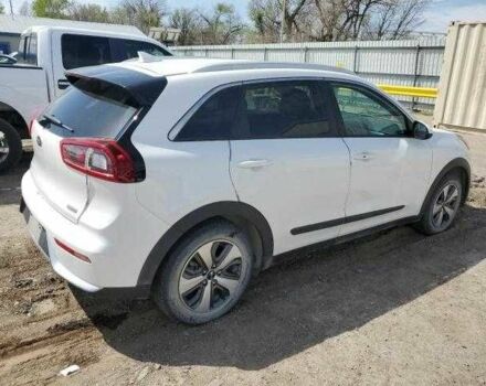 Білий Кіа Niro, об'ємом двигуна 0.16 л та пробігом 31 тис. км за 3300 $, фото 2 на Automoto.ua