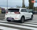 Білий Кіа Niro, об'ємом двигуна 1.58 л та пробігом 134 тис. км за 15999 $, фото 4 на Automoto.ua