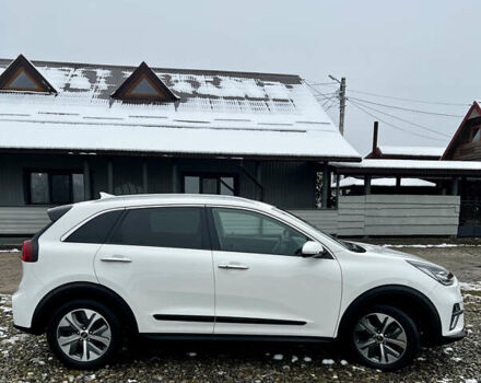 Белый Киа Niro, объемом двигателя 0 л и пробегом 137 тыс. км за 17999 $, фото 10 на Automoto.ua