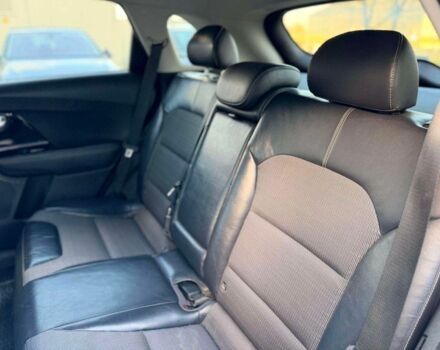 Білий Кіа Niro, об'ємом двигуна 1.6 л та пробігом 101 тис. км за 9000 $, фото 11 на Automoto.ua