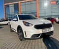 Белый Киа Niro, объемом двигателя 1.58 л и пробегом 185 тыс. км за 15500 $, фото 1 на Automoto.ua