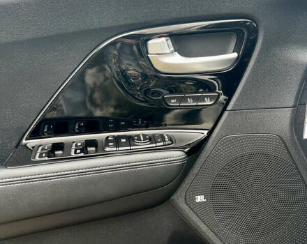 Белый Киа Niro, объемом двигателя 0 л и пробегом 137 тыс. км за 17999 $, фото 24 на Automoto.ua