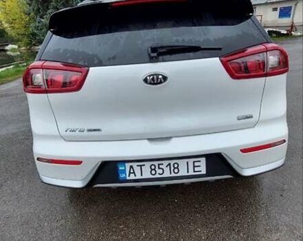 Білий Кіа Niro, об'ємом двигуна 1.58 л та пробігом 182 тис. км за 19200 $, фото 4 на Automoto.ua