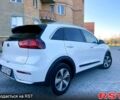 Белый Киа Niro, объемом двигателя 1.6 л и пробегом 104 тыс. км за 18200 $, фото 3 на Automoto.ua