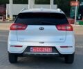 Белый Киа Niro, объемом двигателя 1.58 л и пробегом 164 тыс. км за 15500 $, фото 5 на Automoto.ua