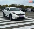 Білий Кіа Niro, об'ємом двигуна 1.58 л та пробігом 134 тис. км за 15999 $, фото 2 на Automoto.ua
