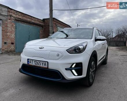 Білий Кіа Niro, об'ємом двигуна 0 л та пробігом 211 тис. км за 16400 $, фото 9 на Automoto.ua
