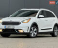Белый Киа Niro, объемом двигателя 1.58 л и пробегом 77 тыс. км за 19200 $, фото 1 на Automoto.ua