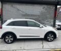 Білий Кіа Niro, об'ємом двигуна 0 л та пробігом 74 тис. км за 4200 $, фото 5 на Automoto.ua