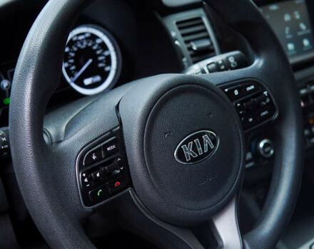 Белый Киа Niro, объемом двигателя 1.58 л и пробегом 325 тыс. км за 13000 $, фото 24 на Automoto.ua