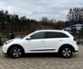 Белый Киа Niro, объемом двигателя 1.6 л и пробегом 73 тыс. км за 18600 $, фото 5 на Automoto.ua