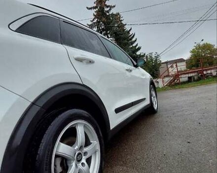 Білий Кіа Niro, об'ємом двигуна 1.58 л та пробігом 182 тис. км за 19200 $, фото 7 на Automoto.ua