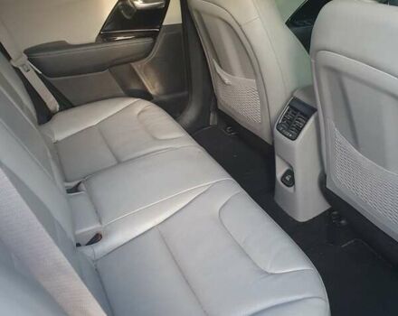 Белый Киа Niro, объемом двигателя 1.58 л и пробегом 62 тыс. км за 20100 $, фото 4 на Automoto.ua