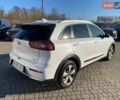 Белый Киа Niro, объемом двигателя 1.58 л и пробегом 185 тыс. км за 15500 $, фото 6 на Automoto.ua