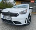 Білий Кіа Niro, об'ємом двигуна 1.58 л та пробігом 165 тис. км за 14900 $, фото 1 на Automoto.ua