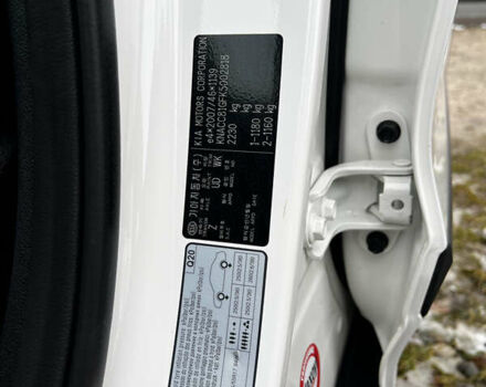 Белый Киа Niro, объемом двигателя 0 л и пробегом 137 тыс. км за 17999 $, фото 38 на Automoto.ua