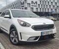 Белый Киа Niro, объемом двигателя 1.58 л и пробегом 125 тыс. км за 17300 $, фото 1 на Automoto.ua