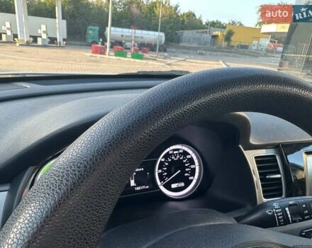 Белый Киа Niro, объемом двигателя 1.58 л и пробегом 164 тыс. км за 15500 $, фото 9 на Automoto.ua