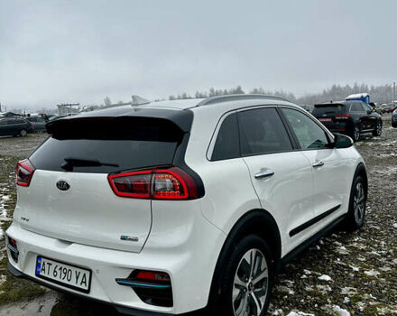 Белый Киа Niro, объемом двигателя 0 л и пробегом 137 тыс. км за 17999 $, фото 14 на Automoto.ua